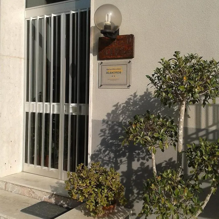 ** فندق مبيت وإفطار مارسالا Bed And Breakfast Albatros إيطاليا
